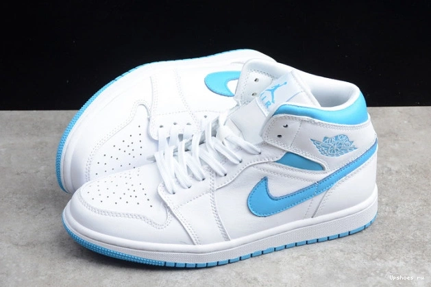 Jordan (W) BQ6472-114 UNC  Mid Air 1  0328